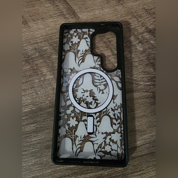 👻 GALAXY S25 ULTRA Floral Ghost Magnetic Phone Case - Picture 2 of 3